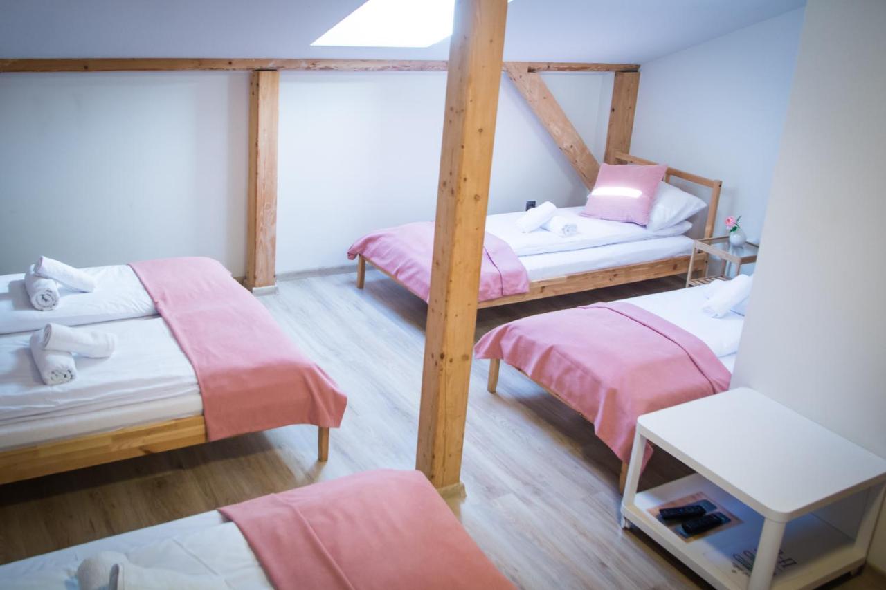 Harmony Hostel Затор Экстерьер фото